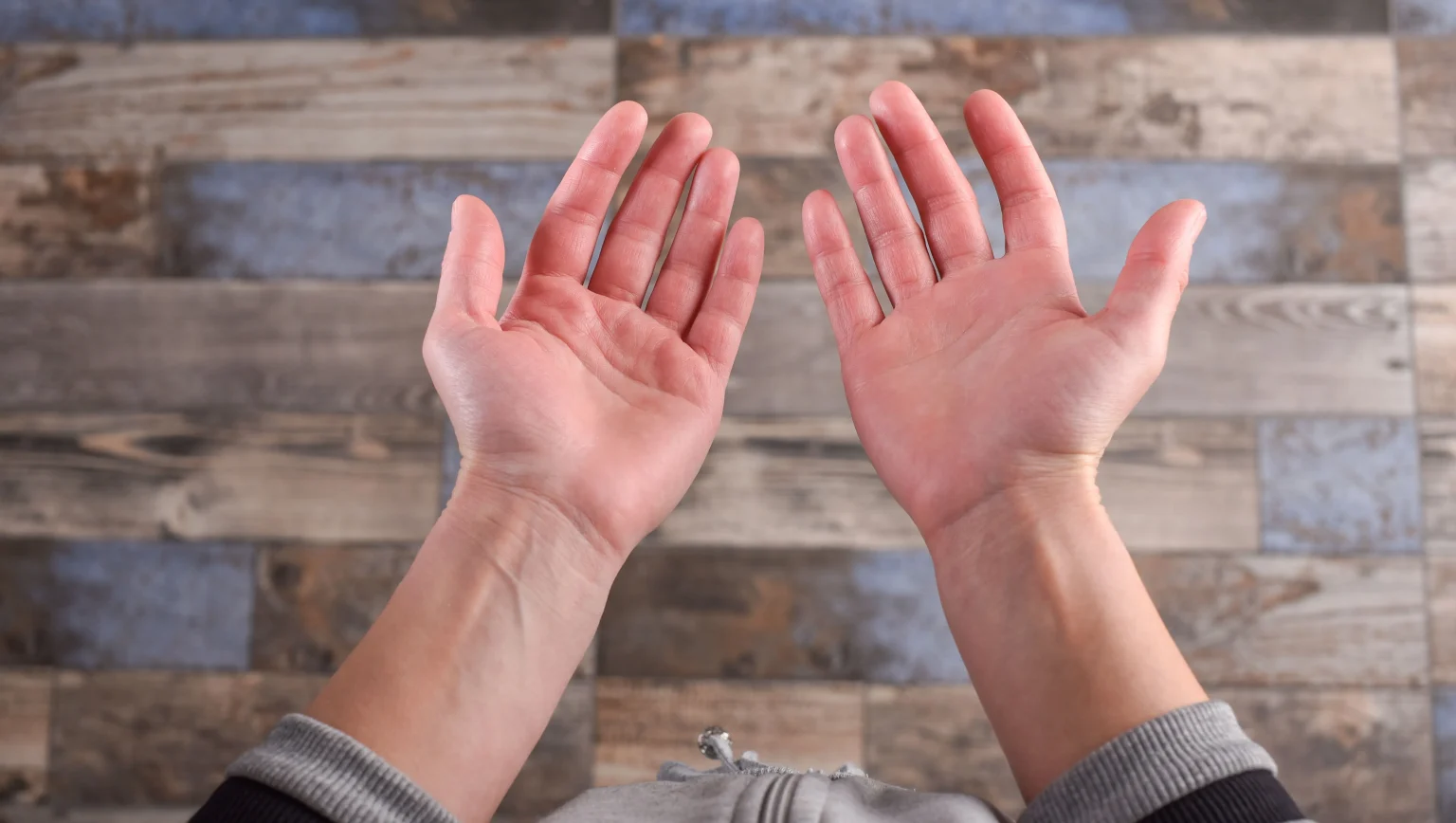 Red Palms? Here’s What Your Body Is Trying to Tell You