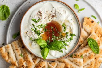 9 Healthy Crowd-Pleasing Appetizers for Your Holiday Party