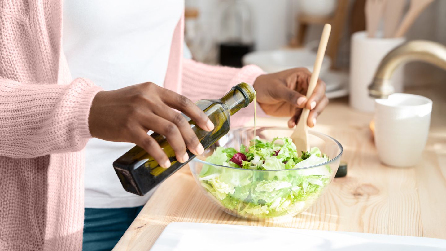 Salad Can Help You Manage Weight — Unless You