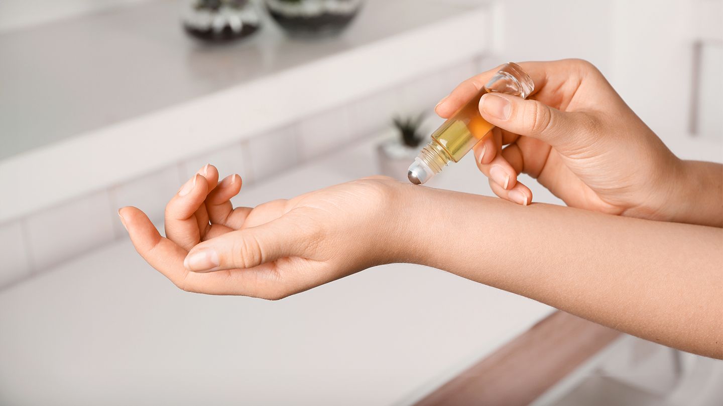 Can Aromatherapy and Essential Oils Help Ease Ulcerative Colitis Symptoms?