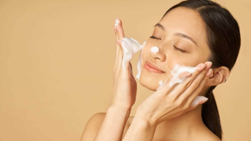 5 lifestyle habits that age your skin faster, silently