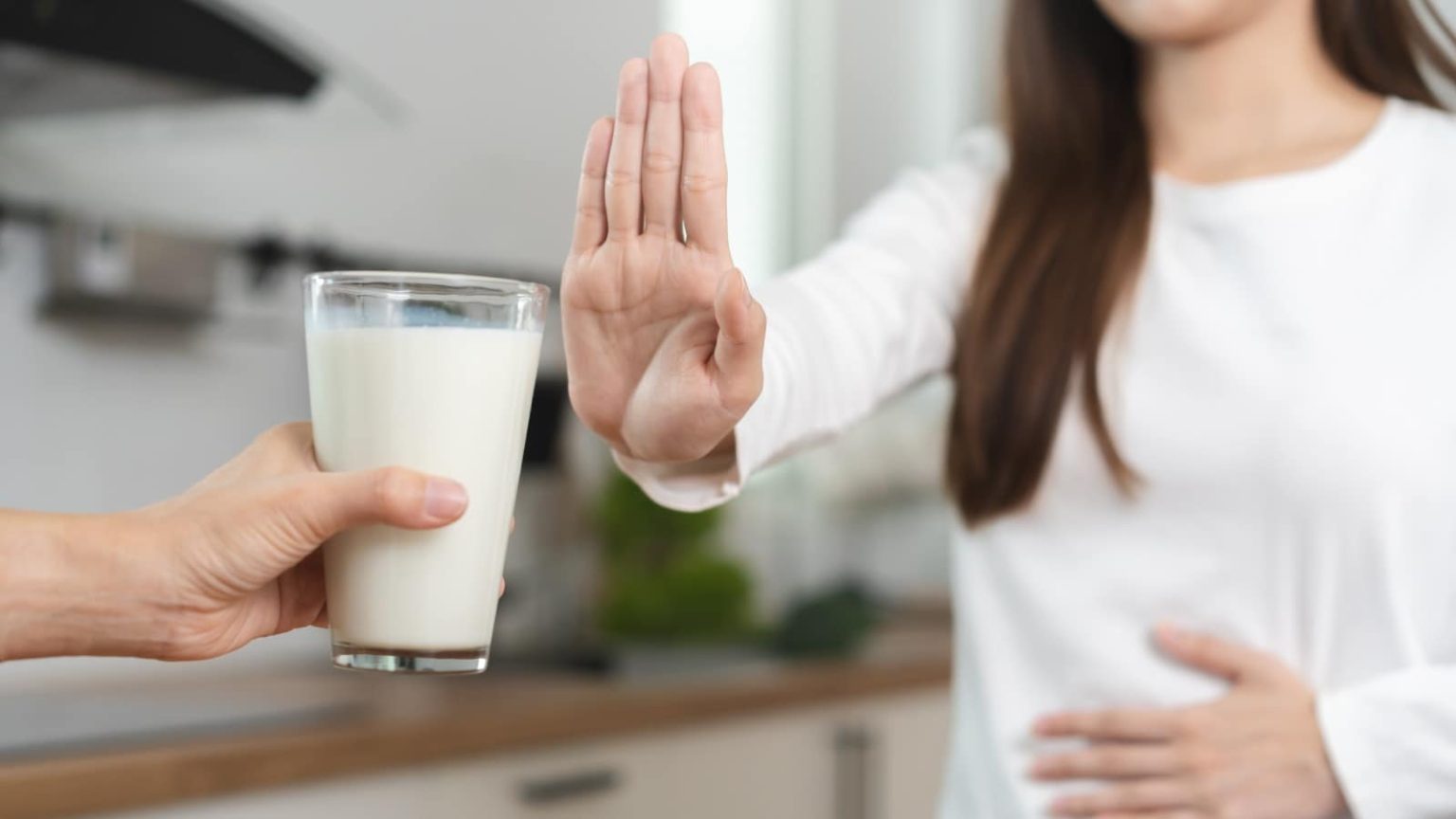 Can milk raise cholesterol levels? Know the best and worst milk types for heart health