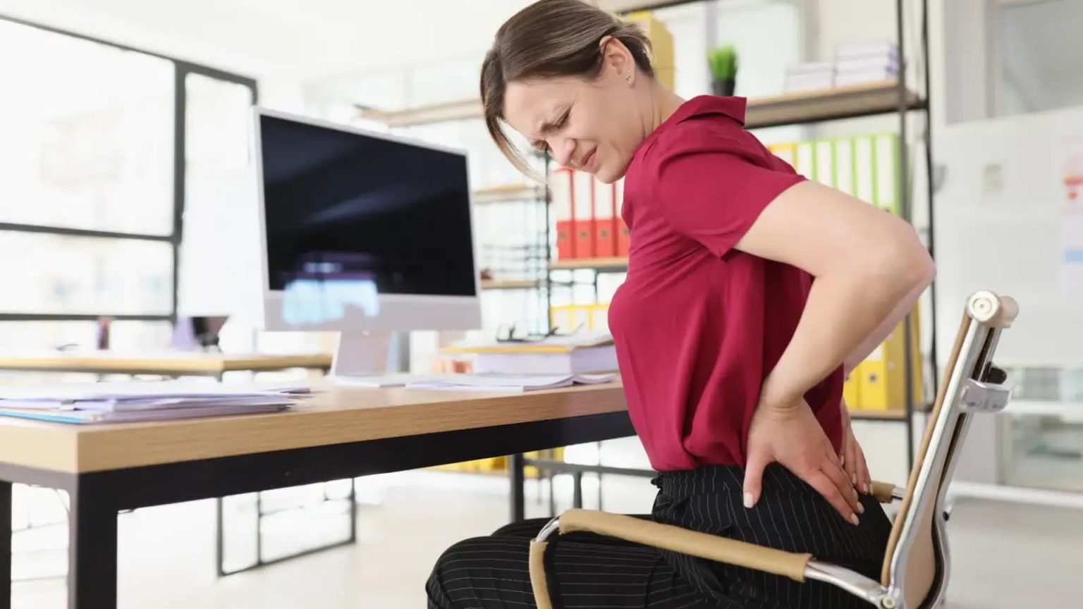 Do you sit for 8 hours a day? Know how prolonged sitting impacts your blood flow
